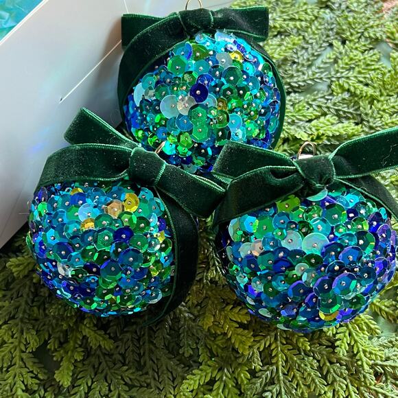 Sequin Ball Christmas Ornaments Multicolored Mermaid Blue Green Velvet Bow Set/3 - Picture 1 of 9